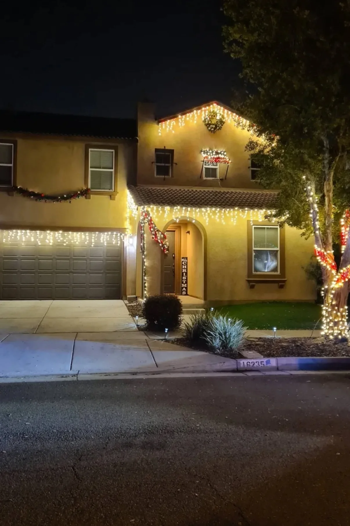Holiday lights installation and removal — Aliso Viejo, CA
